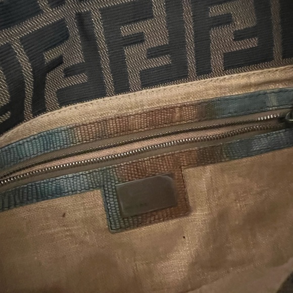 Fendi Baguette - Picture 13 of 15